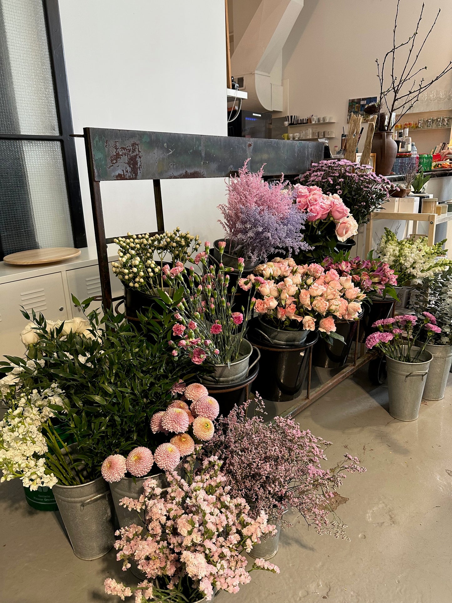 Fresh Mason Jar Arranging Workshop
