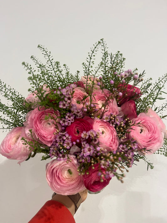 Sweet Ranunculus Bundle (Valentine's)