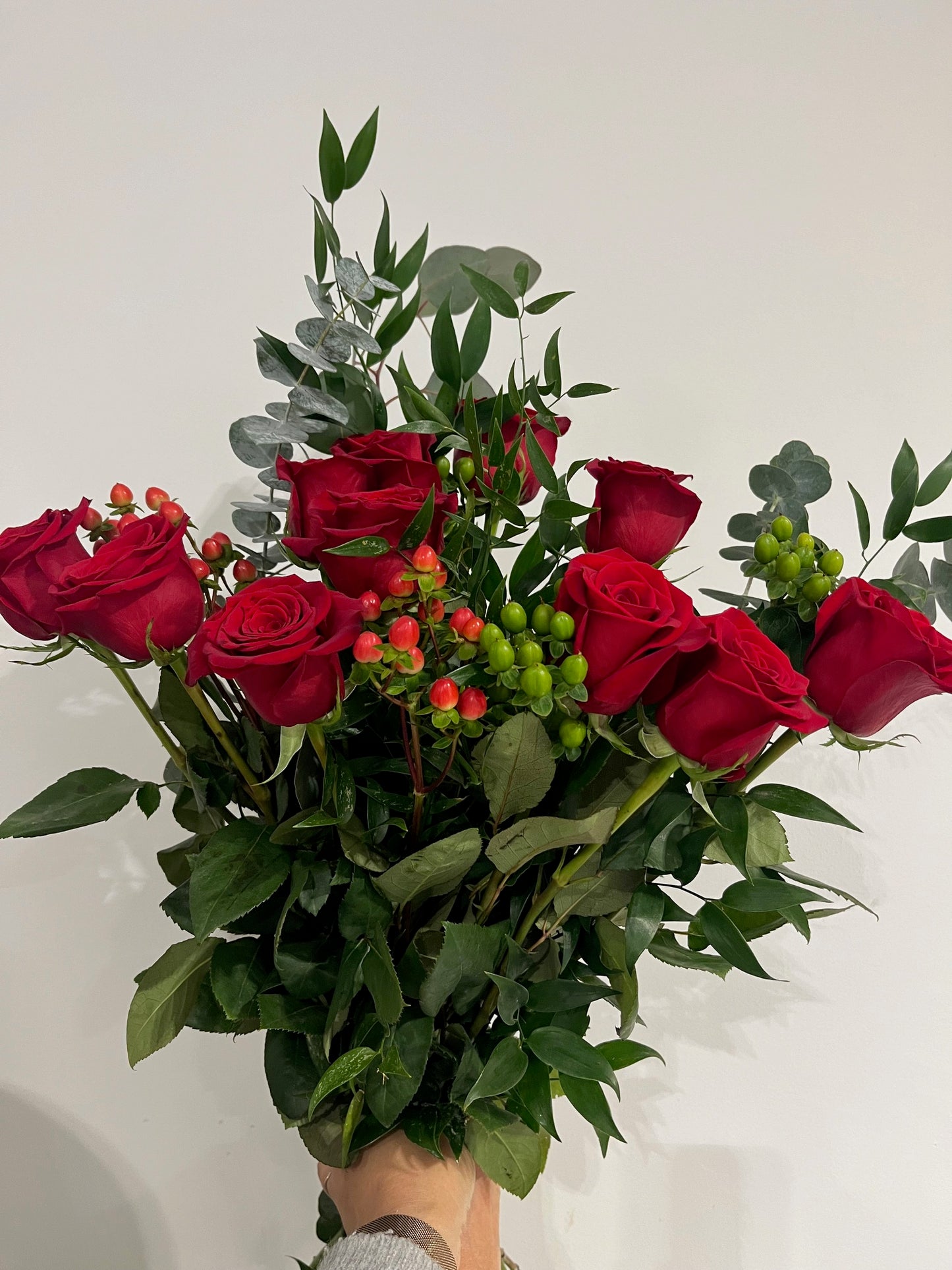 The Original (12 long-stem Red Rose Bouquet)