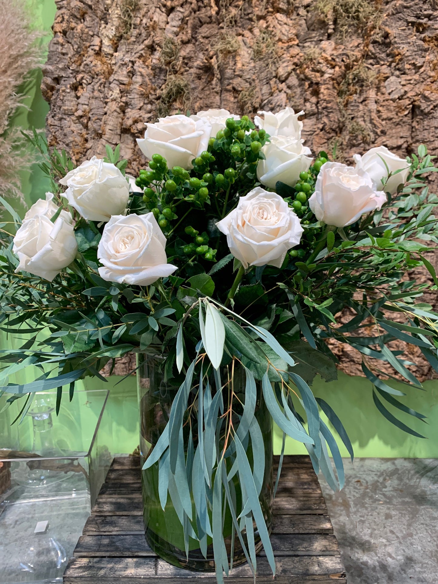 12 or 18 Premium White Rose Bouquet