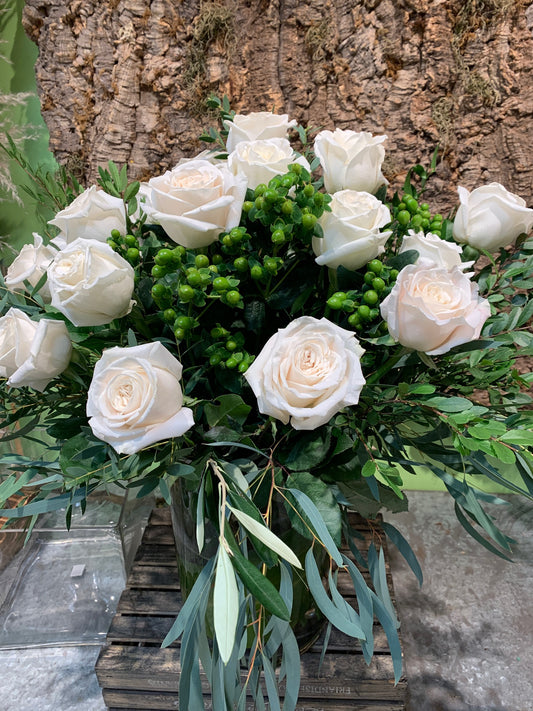 12 or 18 Premium White Rose Bouquet