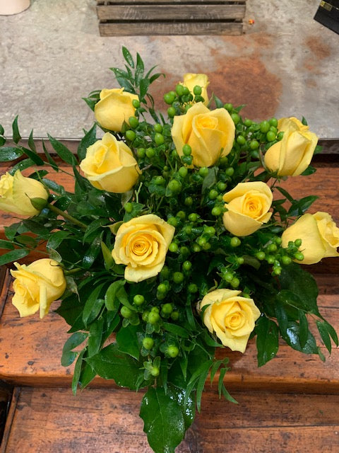 12 or 18 Premium Yellow Rose Bouquet