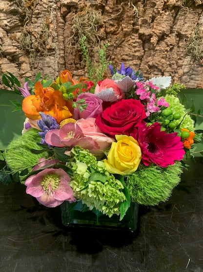 Spring Table Arrangement